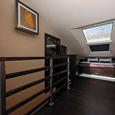 Apartment Markiz *
