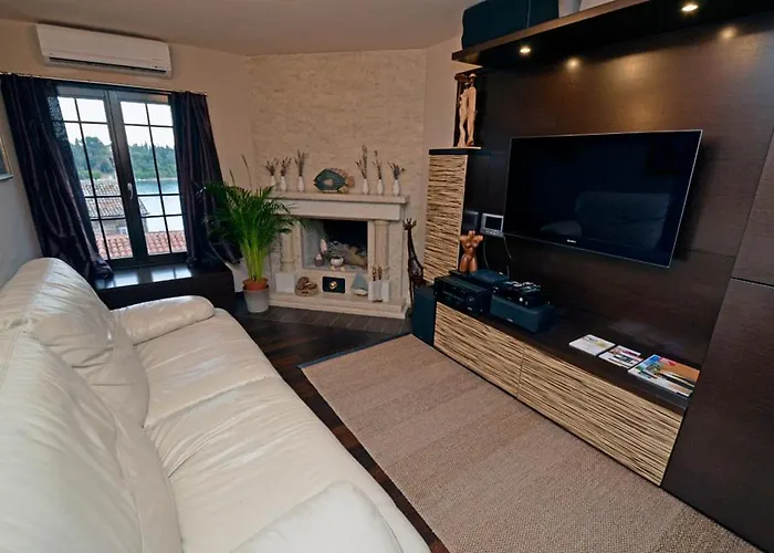 Markiz * Ρόβινι